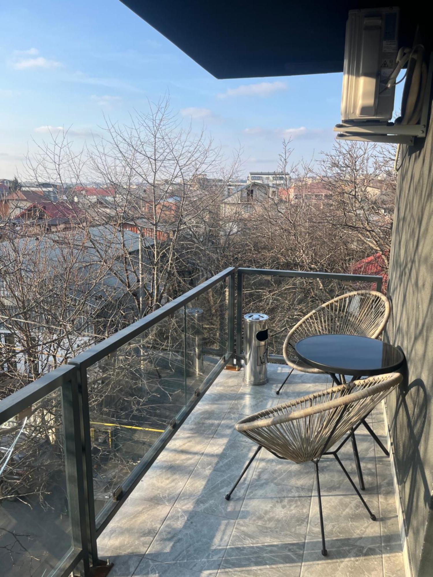 Hotel Palas Grand View Jászvásár Kültér fotó