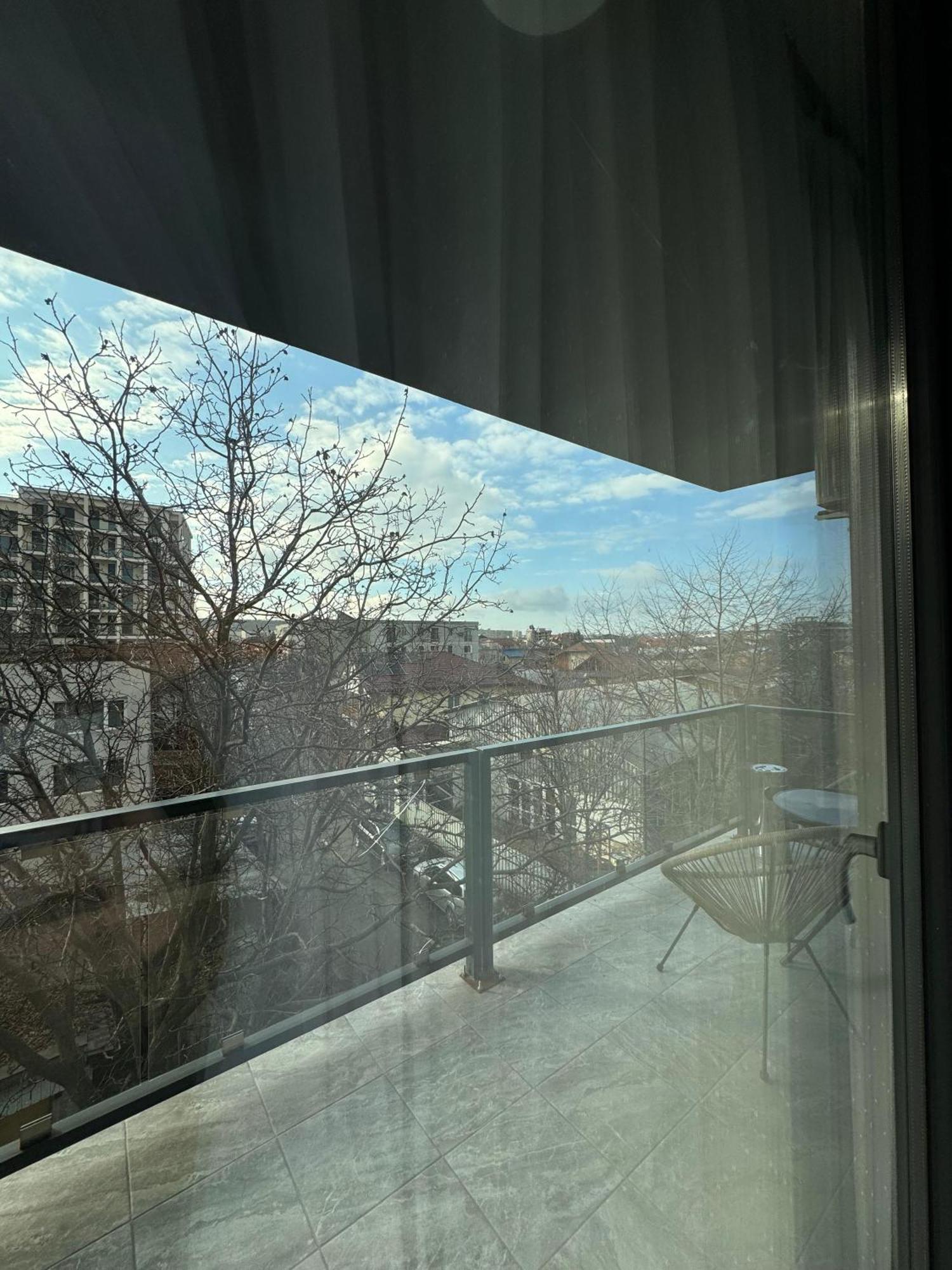 Hotel Palas Grand View Jászvásár Kültér fotó