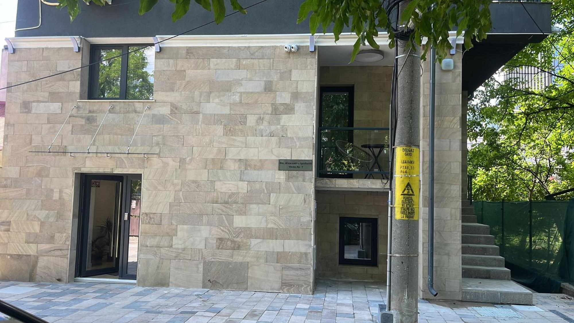 Hotel Palas Grand View Jászvásár Kültér fotó